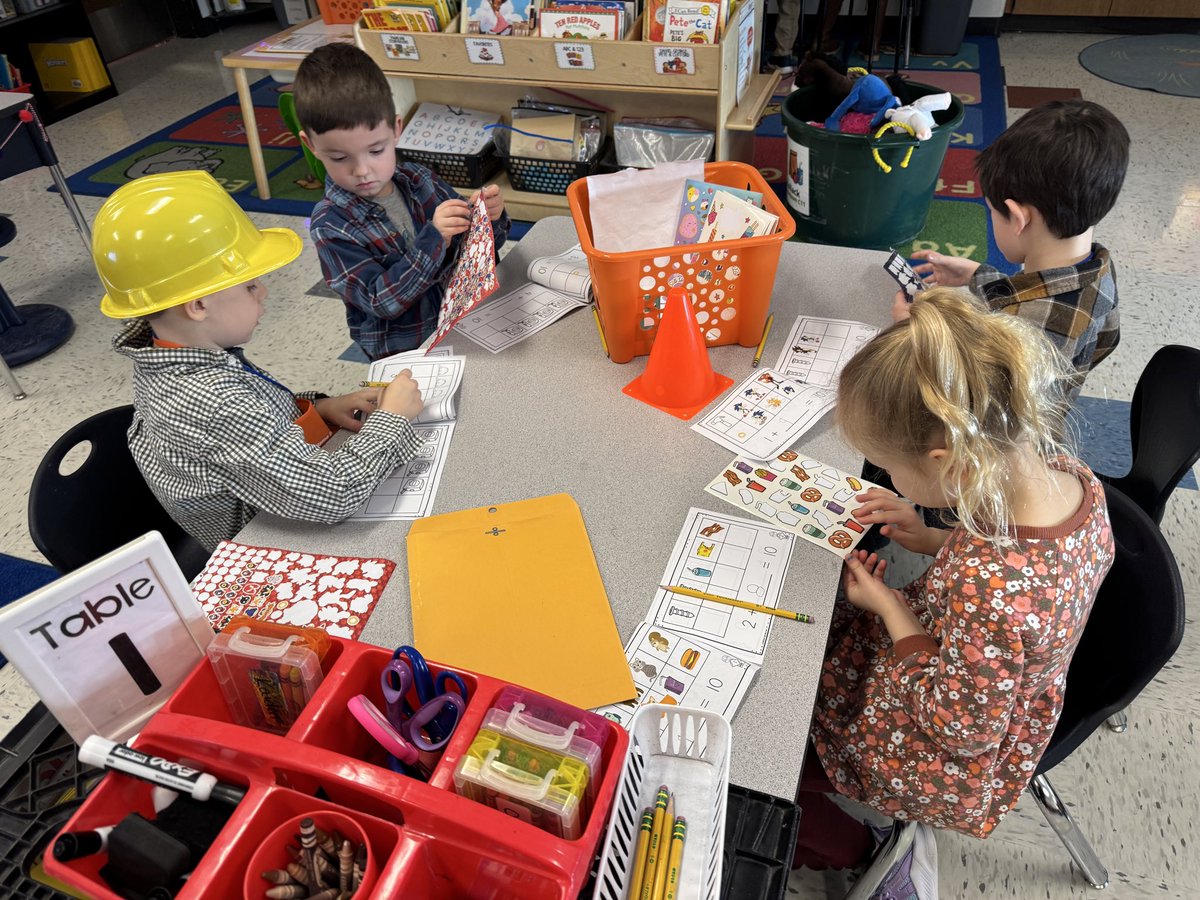 Making our 100th Day sticker book! #SCEsoars