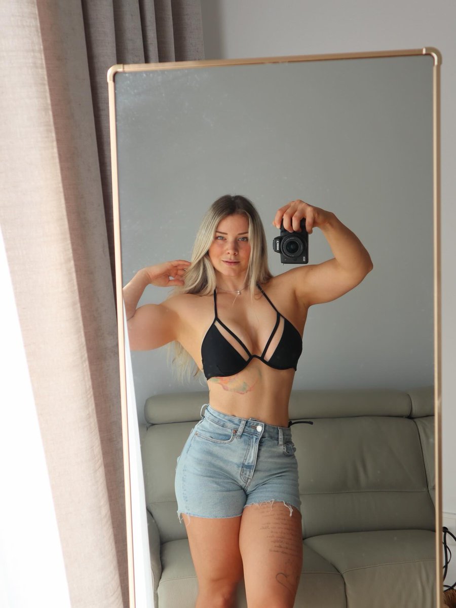 Lovelymuscular (@lovelymuscular) on Twitter photo 