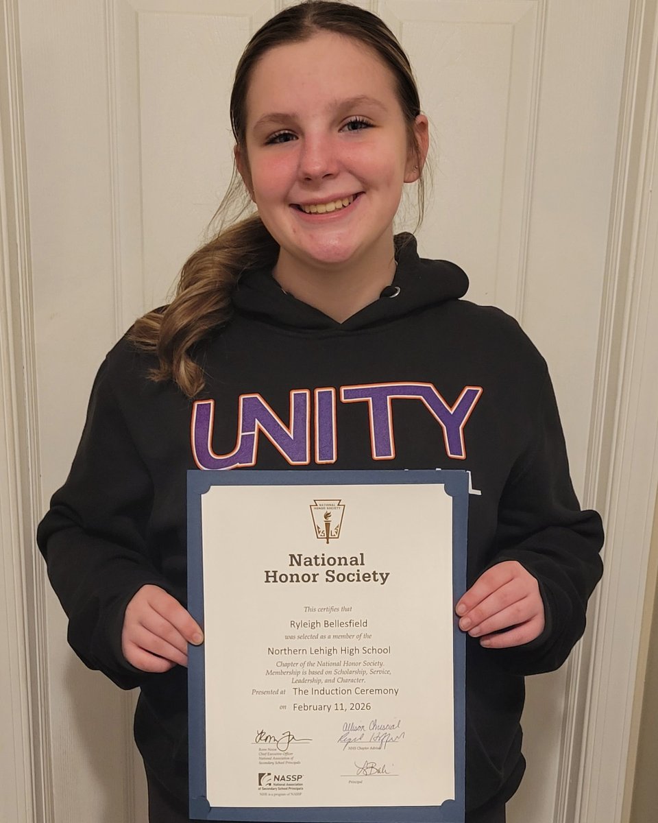 Rbellesfield_28's tweet photo. I’m so so blessed and honored to be selected for my school’s National Honor Society! I am so so grateful that I got this opportunity and am so appreciative of this incredible honor! https://t.co/lgqiQeDOzN