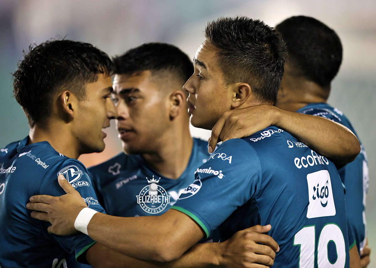 ⚽️ CELEBRACIÓN DE ÓSCAR SANTIS 🇬🇹

🥑 Antigua GFC

#Clausura2026 | #AntiguaAurora