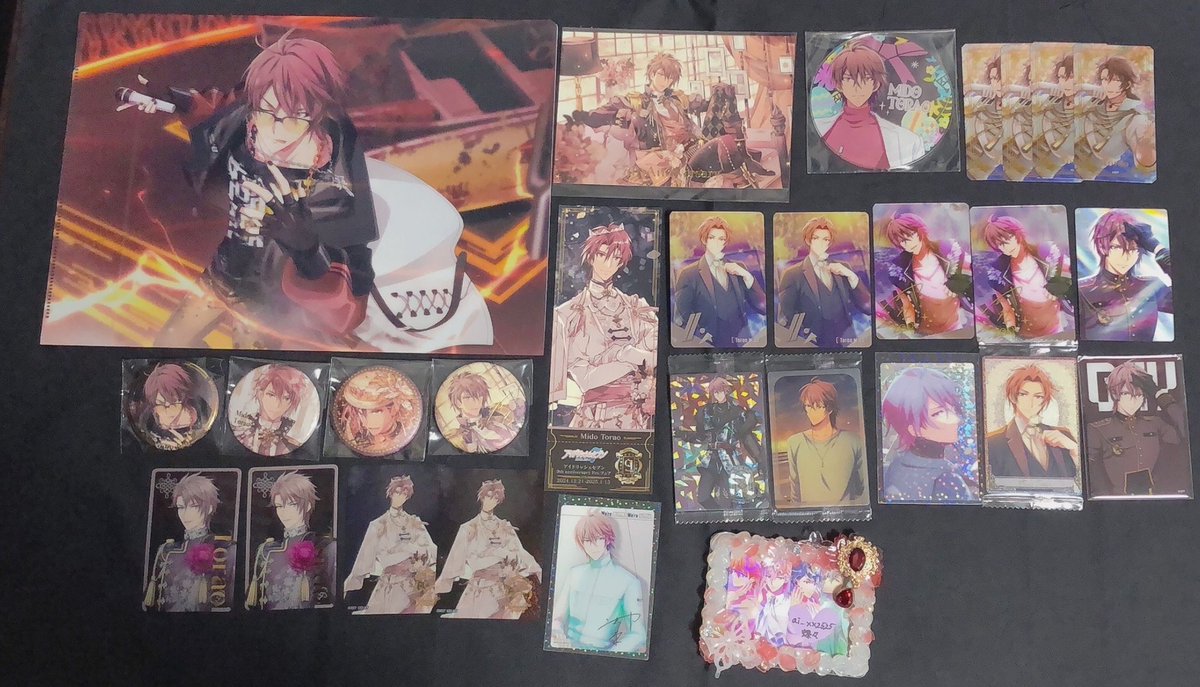 【譲渡】アイナナ　御堂虎於　グッズ　缶バッジ　ウエハース　メタカ　フェスチケ　9周年　ポストカード　クリアファイル

★譲　下記画像のお品物全て

★求　3500円送料込み

◻︎手渡しは池袋サンシャイン内
　平日日17時半以降で相談
　金額は手渡しで3400円