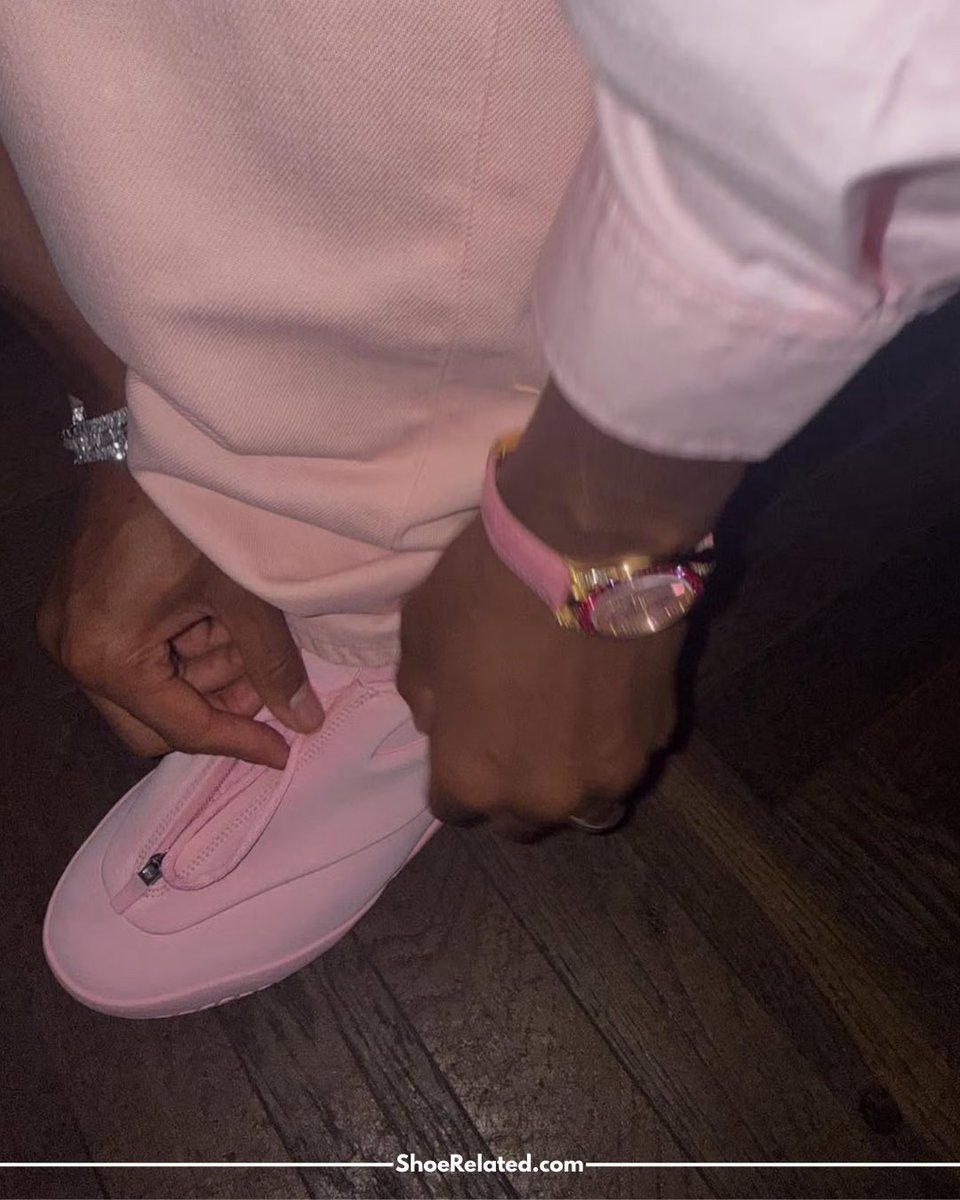 shoerelated's tweet photo. CONVERSE SHAI0001 “PINK” 🌸

Go - https://t.co/MvRam4JhP7 https://t.co/3NQRbjG5ov