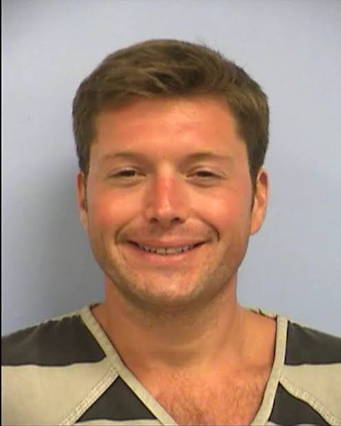 SarahisCensored's tweet image. Austin, Tx - A man who k*lled his neighbor during a shooting spree in Austin was found not guilty by reason of insanity - and has now been released from a state mental hospital.

Charles Curry, a former Texas Capitol staffer who once worked for State Sen. Joan Huffman, fatally