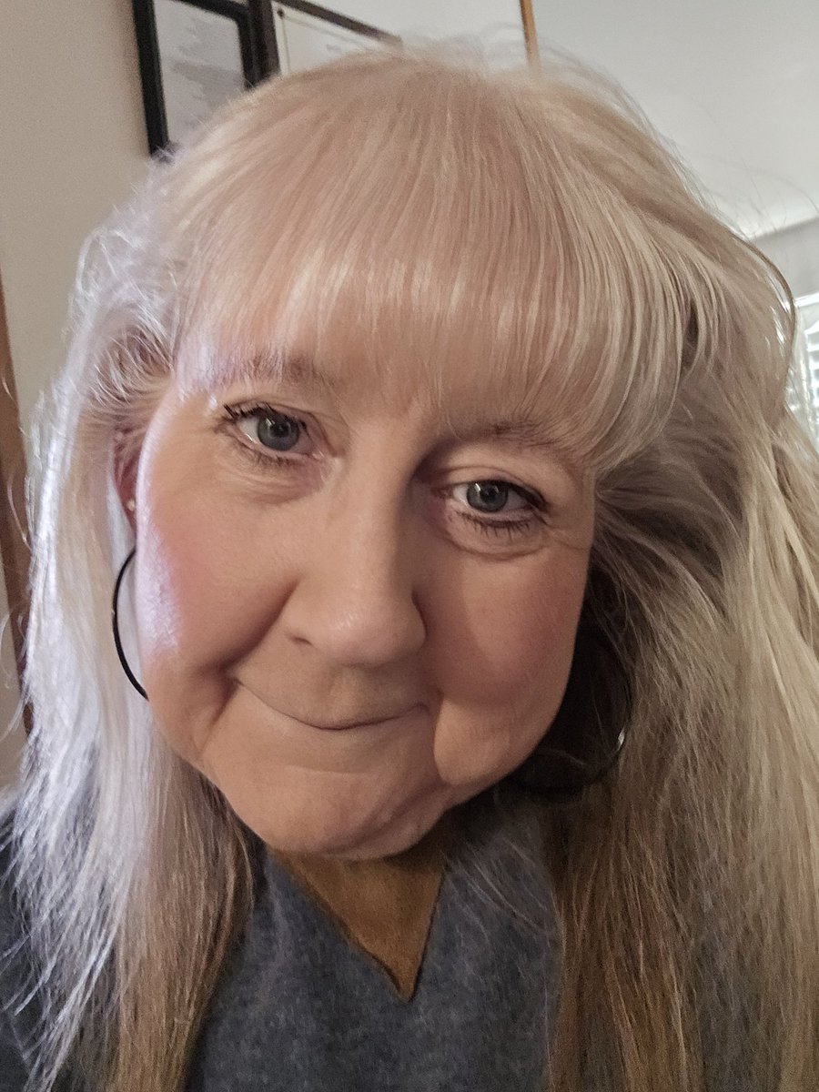 There is a pool of water, left by the tide,
I feel myself hanging onto its edge.
I know what my heart is like since you died.
It’s like I am filled with broken pieces
From a cracked heart.
I can feel my pulse through my fingers,
They are beating so quickly I can’t
Count the