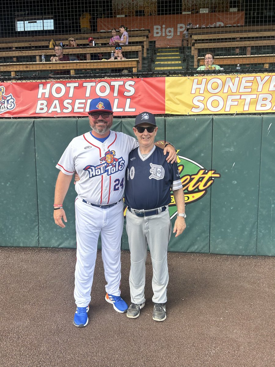 Brian Lewis tweet media