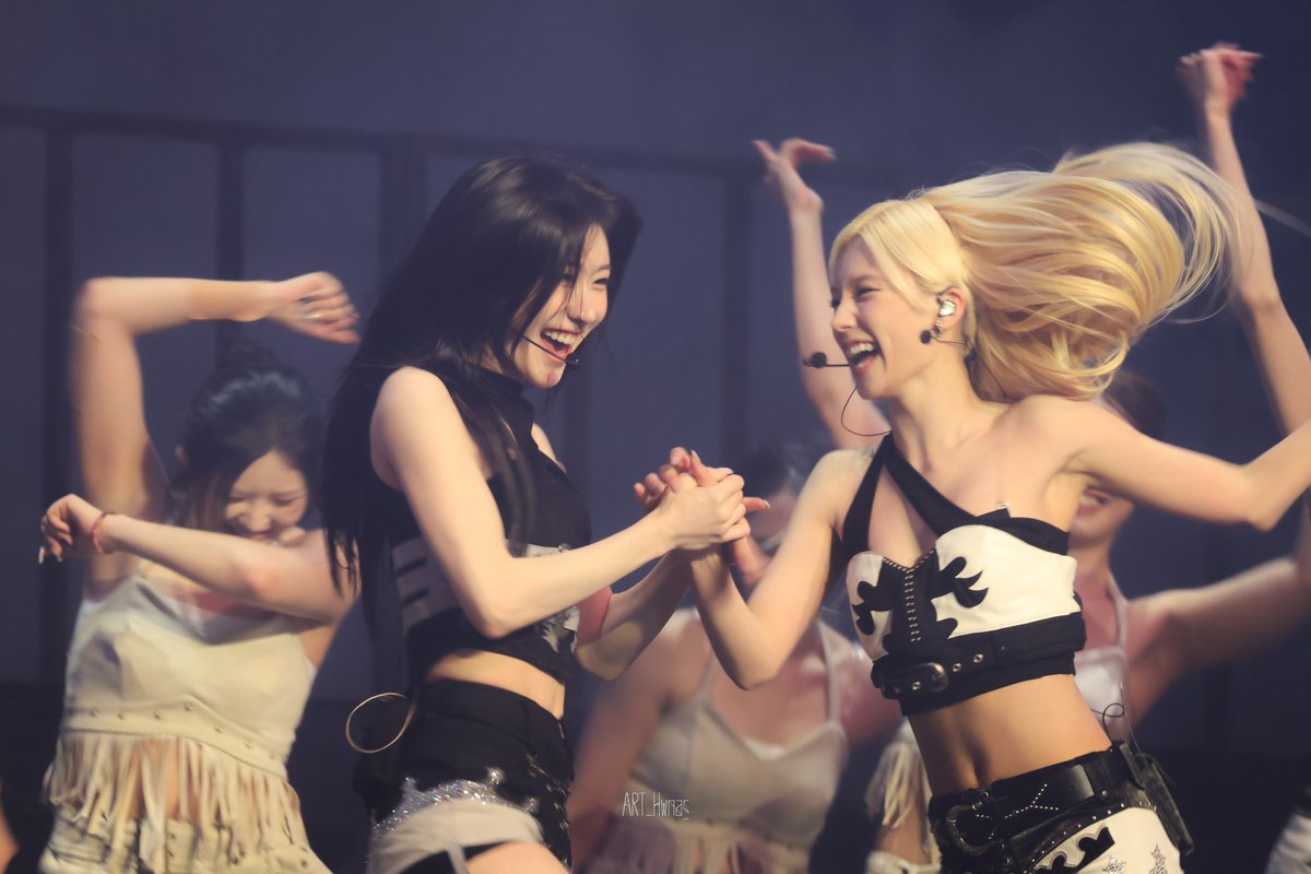 tonefairyjoyy's tweet photo. i'm seriously gonna cry https://t.co/XlM4FFEM4g