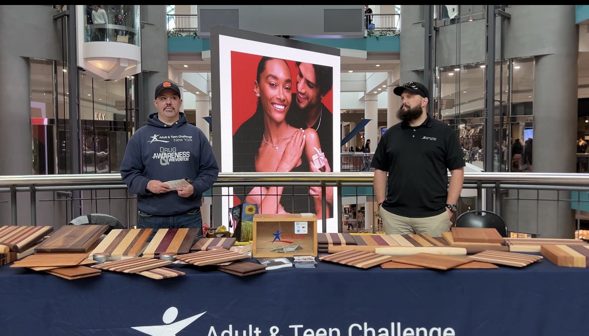 EvanFay22's tweet photo. Syracuse Adult and Teen Challenge—a faith-based non profit recovery program for people battling addiction—was at Destiny USA selling cutting boards for fundraising. @NCCNewsOnline #recovery #faith https://t.co/AWkwxMlMk3