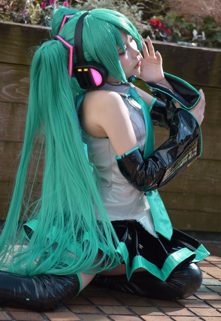 ￣￣光射すセカイを感じて￣￣

📸<a href="/_IKE__IKE_/">IKEさん@池袋a! 3/1</a>