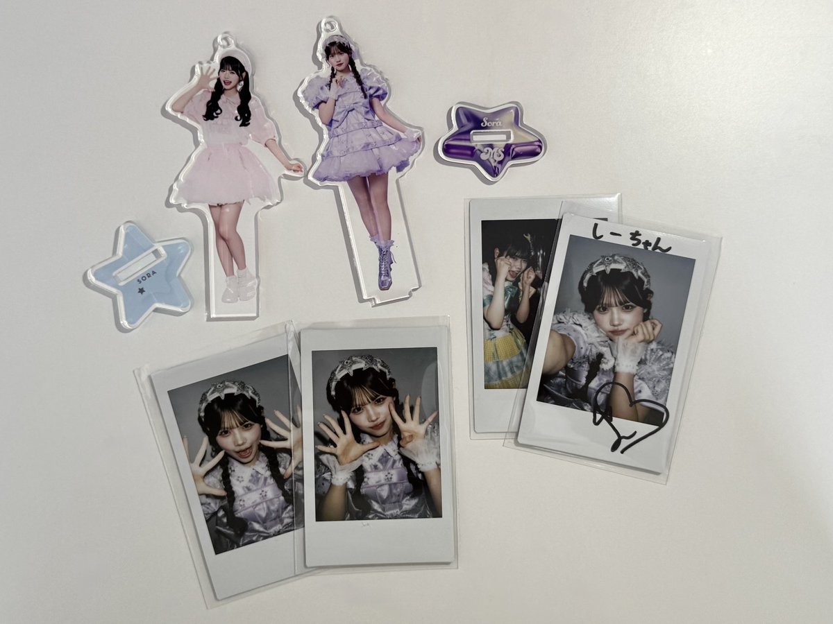 デビュー衣装そらちゃん来た！！ 念願数字チェキも来た🎶💜 9と10？ 9