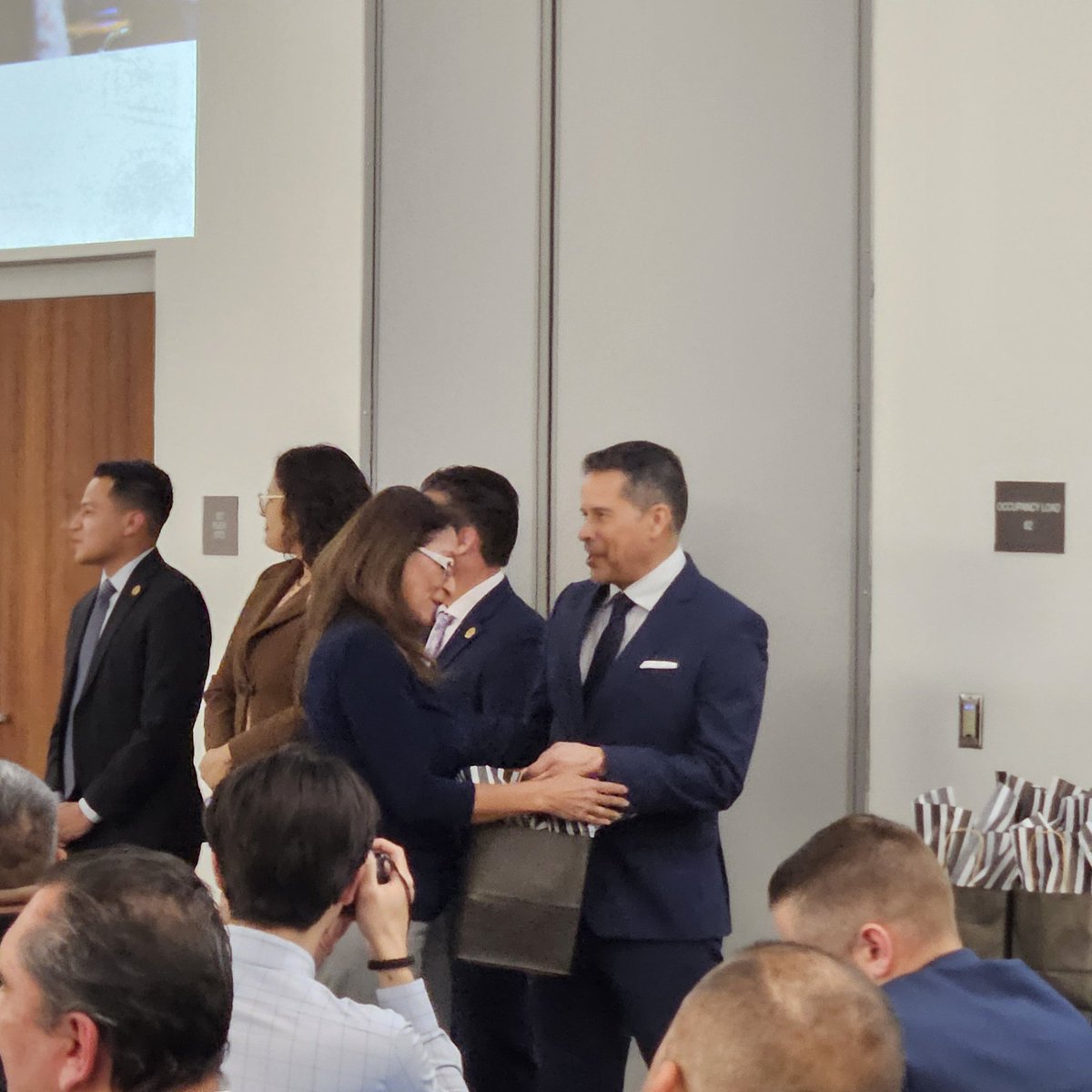 Principal Chavira, Dr. Sue A. Shook Elem. tweet media