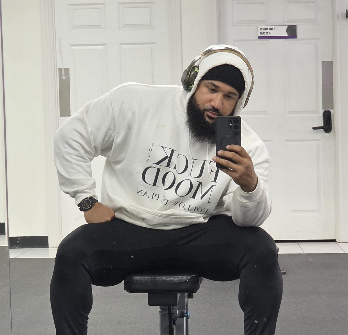 coreycotten's tweet photo. Sometimes your silence is your biggest weapon!  Focused and Fearless. https://t.co/vTHIa5V5l6