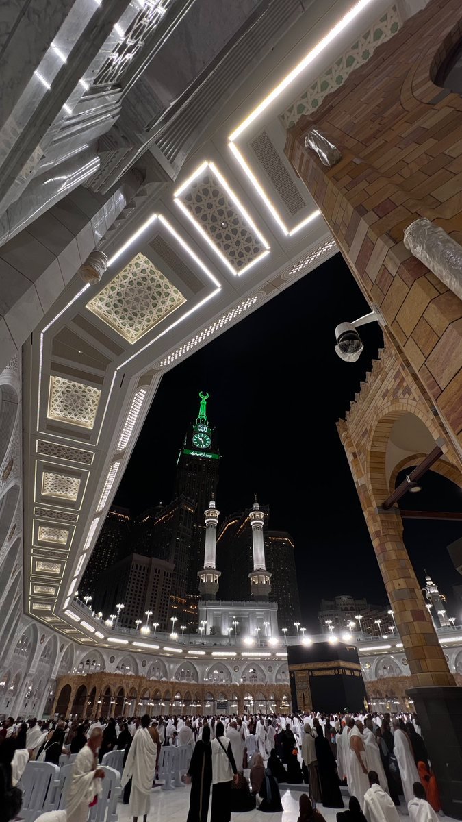 اللهم اعتق رقابنا ورقاب آبائنا وأمهاتنا وأزواجنا وذرياتنا من النار 🤲