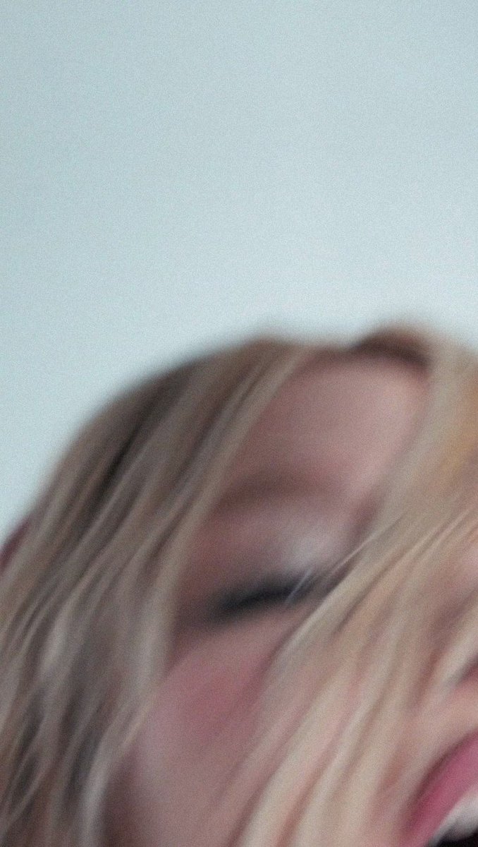 lilies_lloud's tweet photo. KILL IT QUEEN
#KillItQueen #KiItQueenIsComing #AvaMax #AvaMaxIsComing #AM4 #Am4IsComing https://t.co/6nW17bgpRW