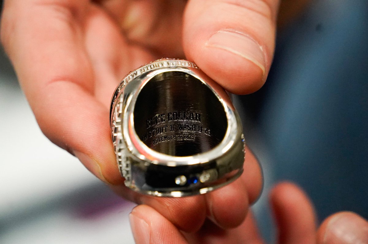 UWStoutFootball's tweet photo. Rings acquired 💍 

@isthmusbowl | @MWScholastic https://t.co/mgXinRzhUt