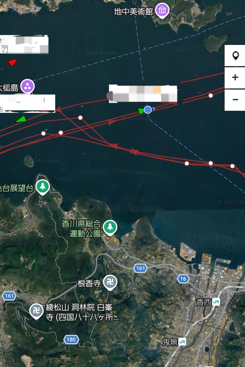 capttsune's tweet image. 高松から出港した韓国コンテナ船、宇高東から入るかな？と思っていたらなんと宇高西航路を逆走して行って？？ってなった。マーチスも何も言わないしAISアプリで見ると過去にも逆走している感じ。疑問に思ったからマーチスに電話して聞いたら所内でも確認していて対処を議論していた所だって(^^;