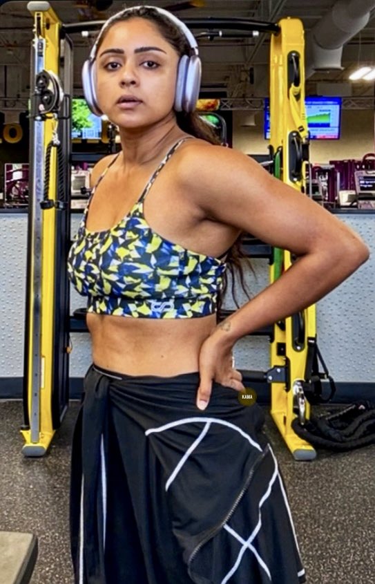 stepup_media's tweet photo. #vithika 🤤

https://t.co/fhDu1JLChT