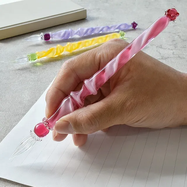 2月の旬の果物といえば、いちご。 キャンディみたいな色合いが楽しい