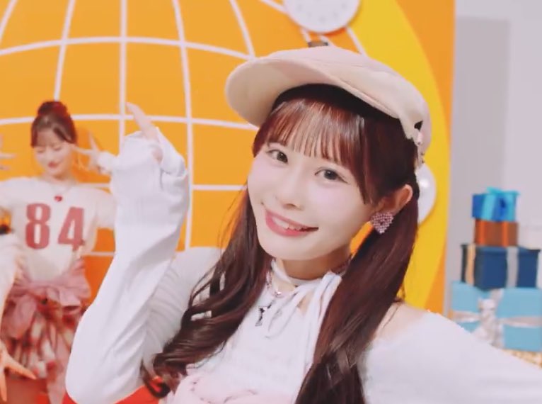 1枚目は何のCMですか🙂🙂🙂 #村川緋杏