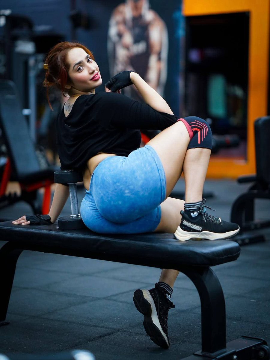 AditiMistryhot's tweet image. Gym, but make it casual 💅 
.
.
.
.
.
.
.
#aditimistry
#gym #fitlife #explore #fyp