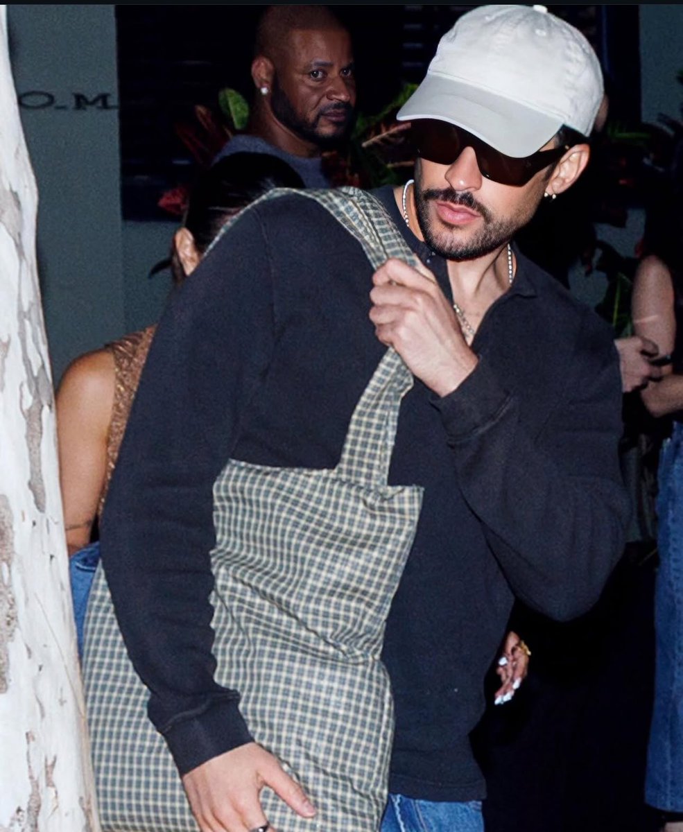 AccessBadBunny's tweet image. Bad Bunny tonight in São Paulo, Brazil. 🇧🇷