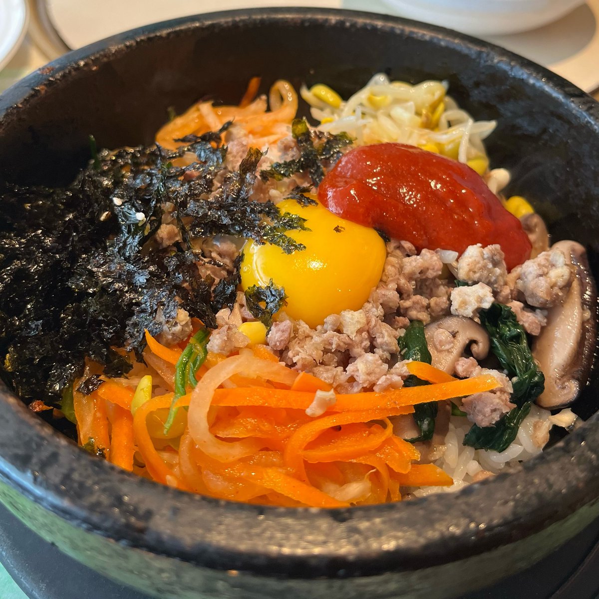 お昼は石焼ビビンパ