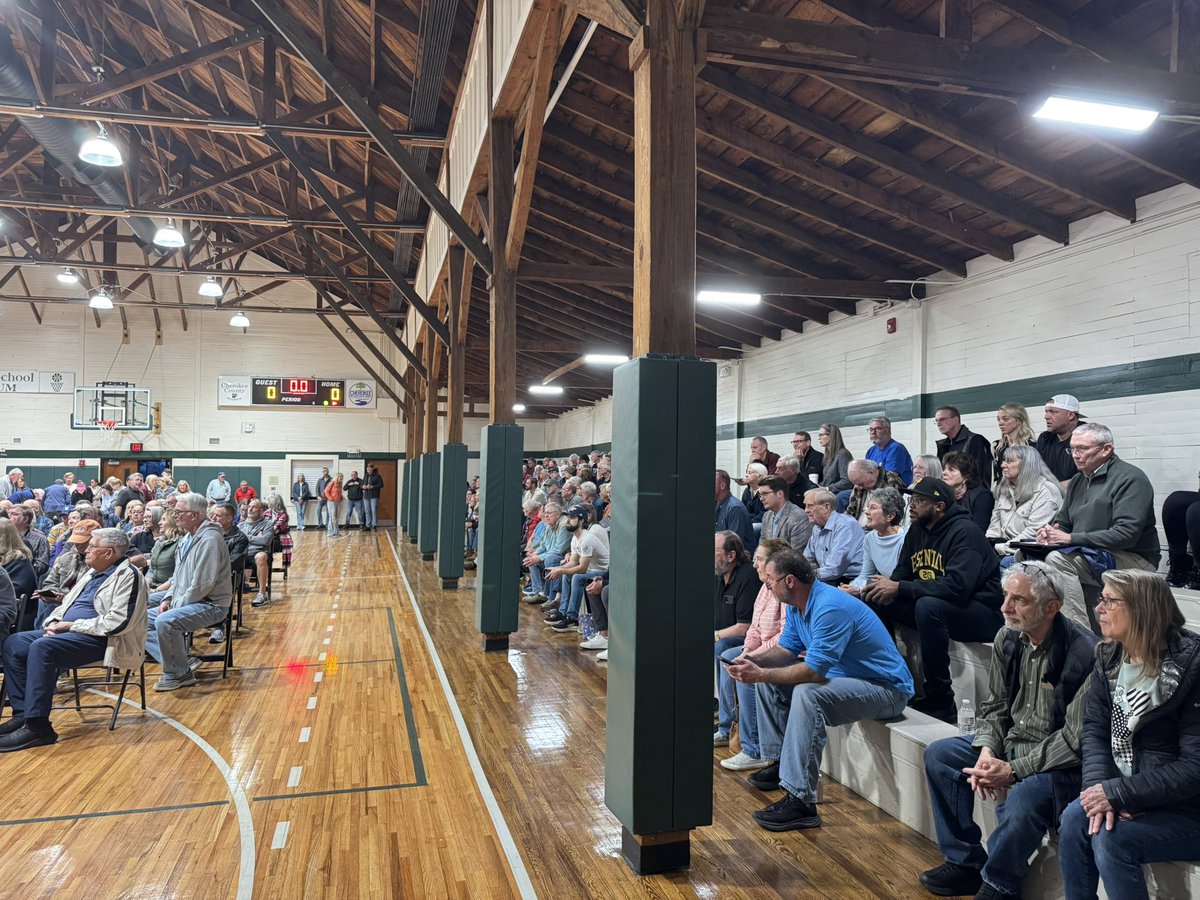 BradforHD21's tweet photo. Packed House tonight for our Town Hall. Thank you for coming! Together we will rein in our out of control growth and preserve Cherokee! https://t.co/LiAVufSuls