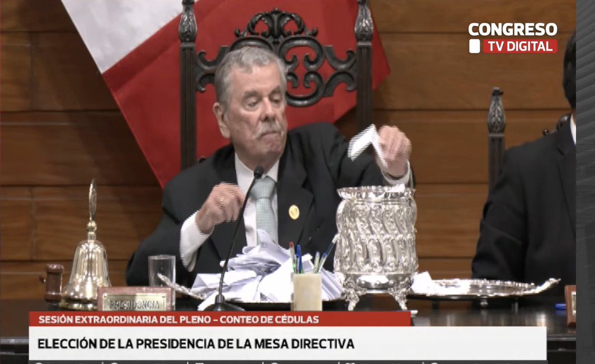 Harry Potter y el cáliz de fuego (2005)
#peru #congreso