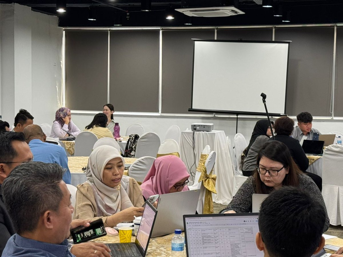 uvm_jkr's tweet photo. 10-12 Februari 2026 Kajian Value Engineering (VE) bagi  projek
@KemPendidikan 
@CKP_JKR 
yang dimudahcara oleh pasukan fasilitator

@uvm_jkr

@JKRCPAB

@IPJKR_Official

@RoslanisE

@JkrMaria

@RbSafarina

#IamJKR #KitaJKR #JKRsynergy #JasaKepadaRakyat https://t.co/ZXr3lNcDjM