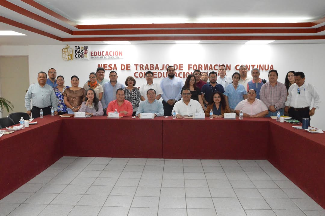 Este miércoles se llevó a cabo una reunión de trabajo entre las estructuras de la Subsecretaría de Educación Básica y la Dirección de Formación Continua y Profesionalización de la Secretaría de Educación del Estado de Tabasco (SETAB).
facebook.com/share/p/1B4siR…