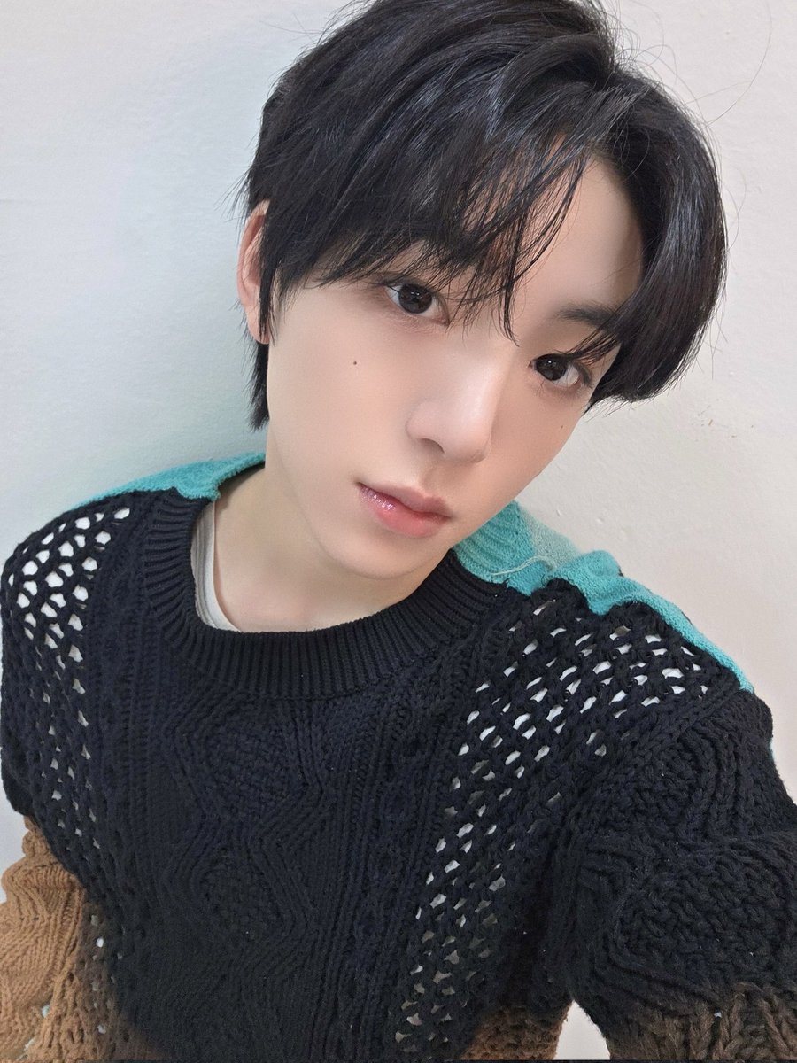 Junhyuk. tweet media