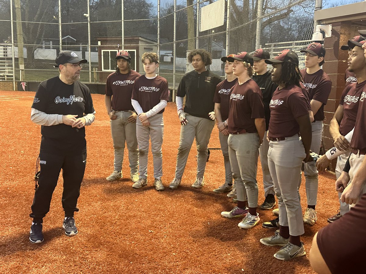 FultonBaseball's tweet photo. Our team was honored to have longtime MLB scout Gordon Blakeley @LegacyScouting, along with Coach @chriscapozzi5 with @gyardlegacy, and @tnballplayers with us at practice today. Our players were blessed to learn from so many great baseball people! https://t.co/VPGBY80bJb