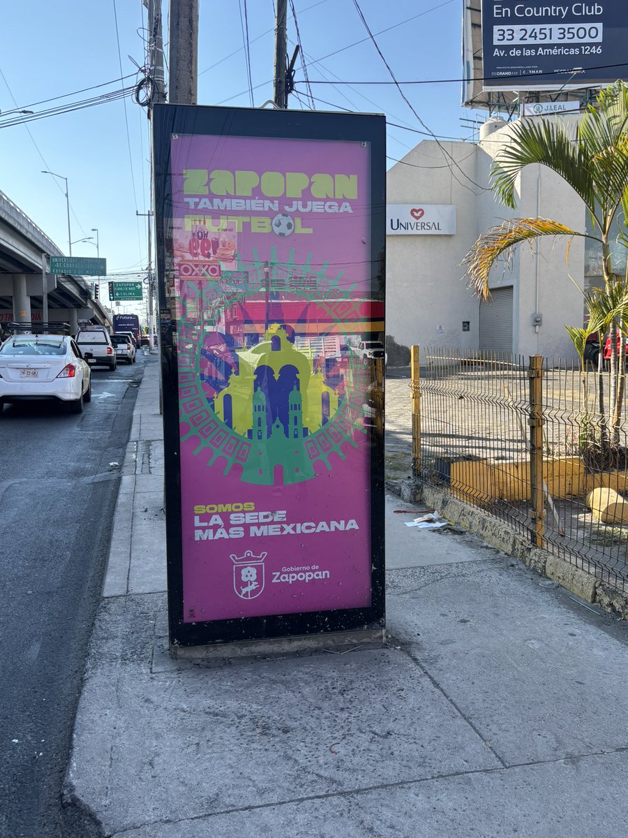 Antes/Hoy
Llegué a esta ciudad en 1994. 30 años, tuvo que llegar la copa del mundo <a href="/Gdl2026/">FIFA World Cup 26 Guadalajara™</a> para que habilitaran una banqueta en Vallarta (una de las principales vías). 
¿Ese estorbo? Ese se queda. Es otro de los negocios de estos 👉<a href="/PabloLemusN/">Pablo Lemus Navarro</a> <a href="/JuanJoseFrangie/">Juan José Frangie</a> <a href="/VeroDelgadilloG/">Verónica Delgadillo</a>