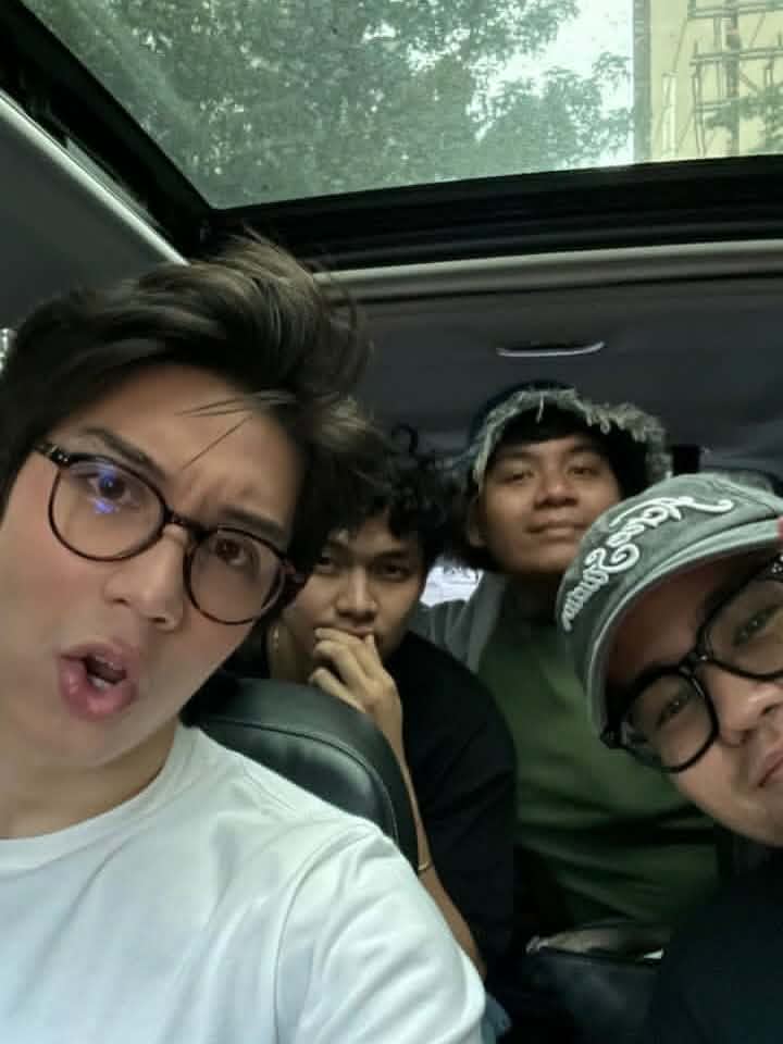 Iñigo Jose  ‘s IG story!💛 
“dasawrap”

#iñigojose #iñigoldarmyofficial
📷: <a href="/inigojose/">inigo villegas</a>._ | IG story!