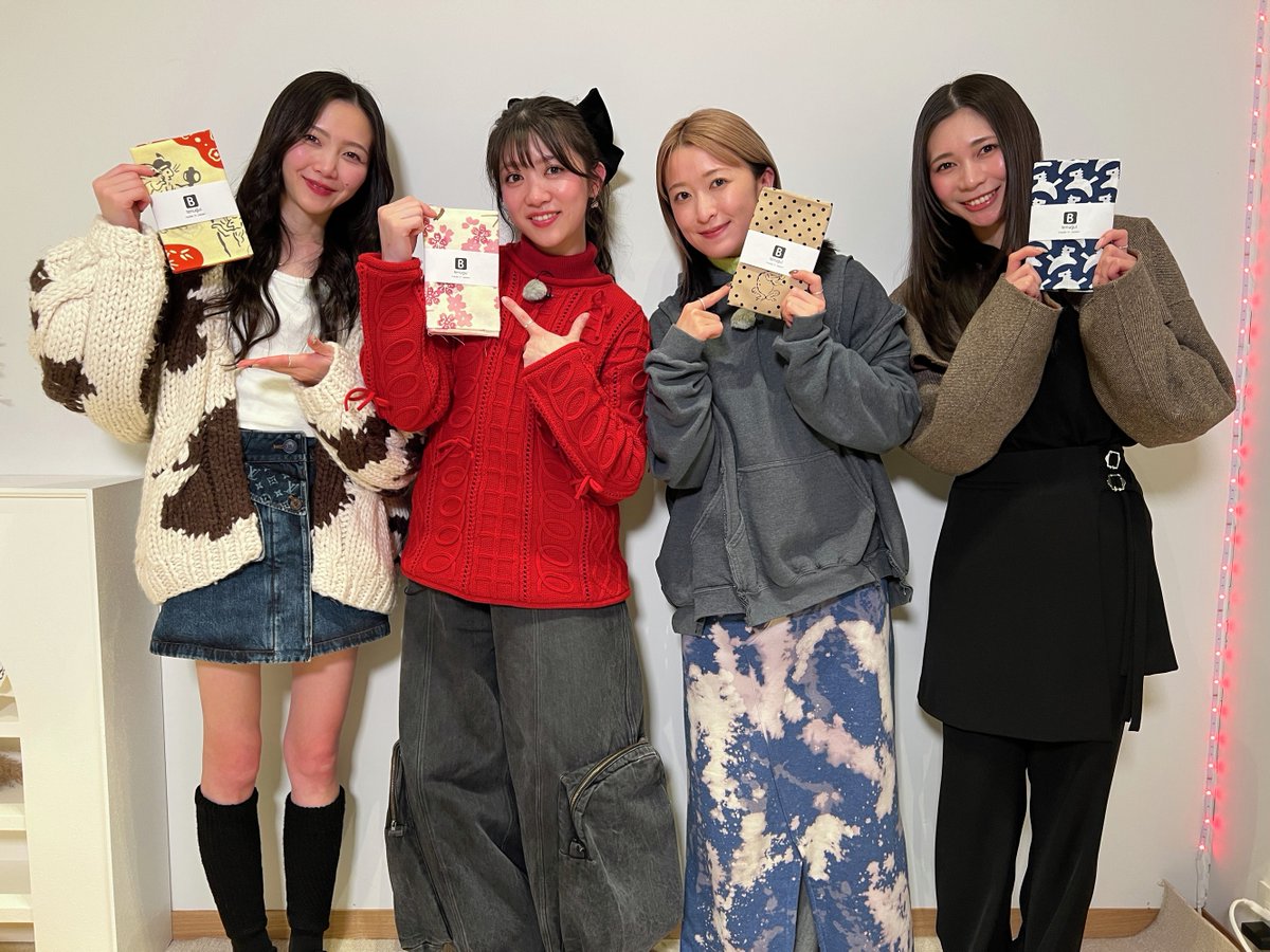 tvasahi_cs's tweet image. 【ch1/視聴者プレゼント】

🗓️26(木)よる9時～
＼✨放送㊗記念キーワードプレゼント✨／
#東京女子流 の16年間ありがとうツアー
「Karuizawa Girls Journey」🌟

メンバーが軽井沢でセレクトした手ぬぐいをメンバー全員の直筆サイン入りで4名様にプレゼント🎁