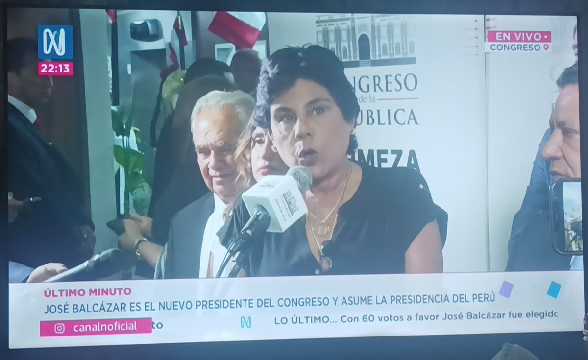 LenguaPicante3's tweet photo. Está tipa no tiene sangre en la cara! Ella es la RESPONSABLE de este caos y tiene la concha de lavarse las manos! https://t.co/IRg6cfo2No