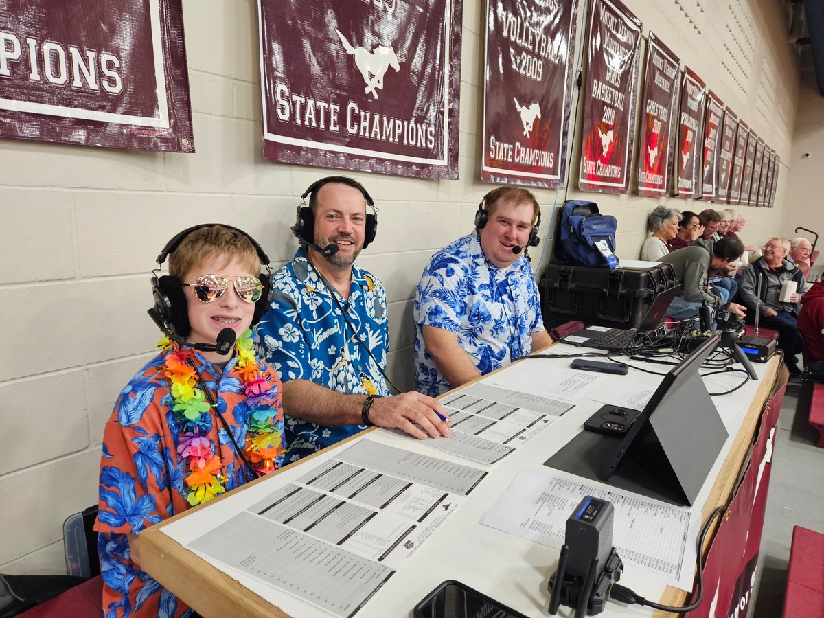 We rocked our Hawaiian theme tonight. Check us out on Saturday for our next theme night.