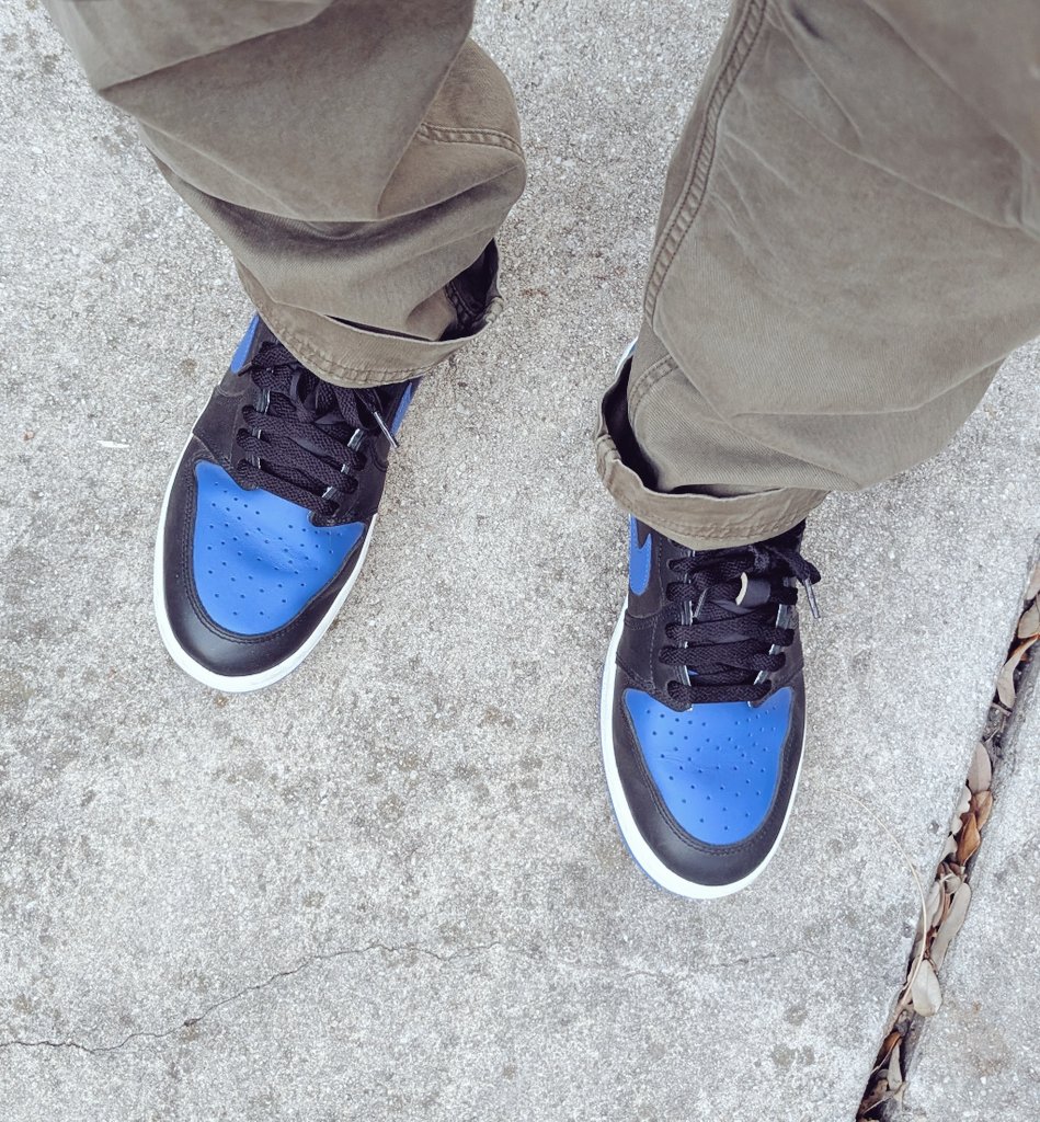 Day 18: #BHMKOTD5 #BHMKOTD  <a href="/JerLisa_Nicole/">With Love, JerLisa Nicole</a>
Air Jordan 1 Retro Low
'85 Royal'