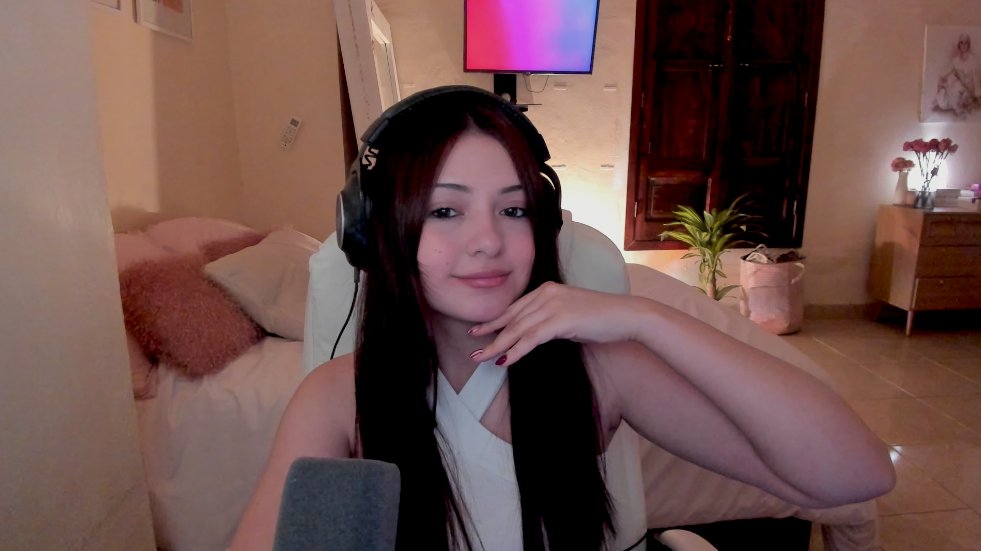 racha de 1 stream.  

🔗marianrogg en twitch.