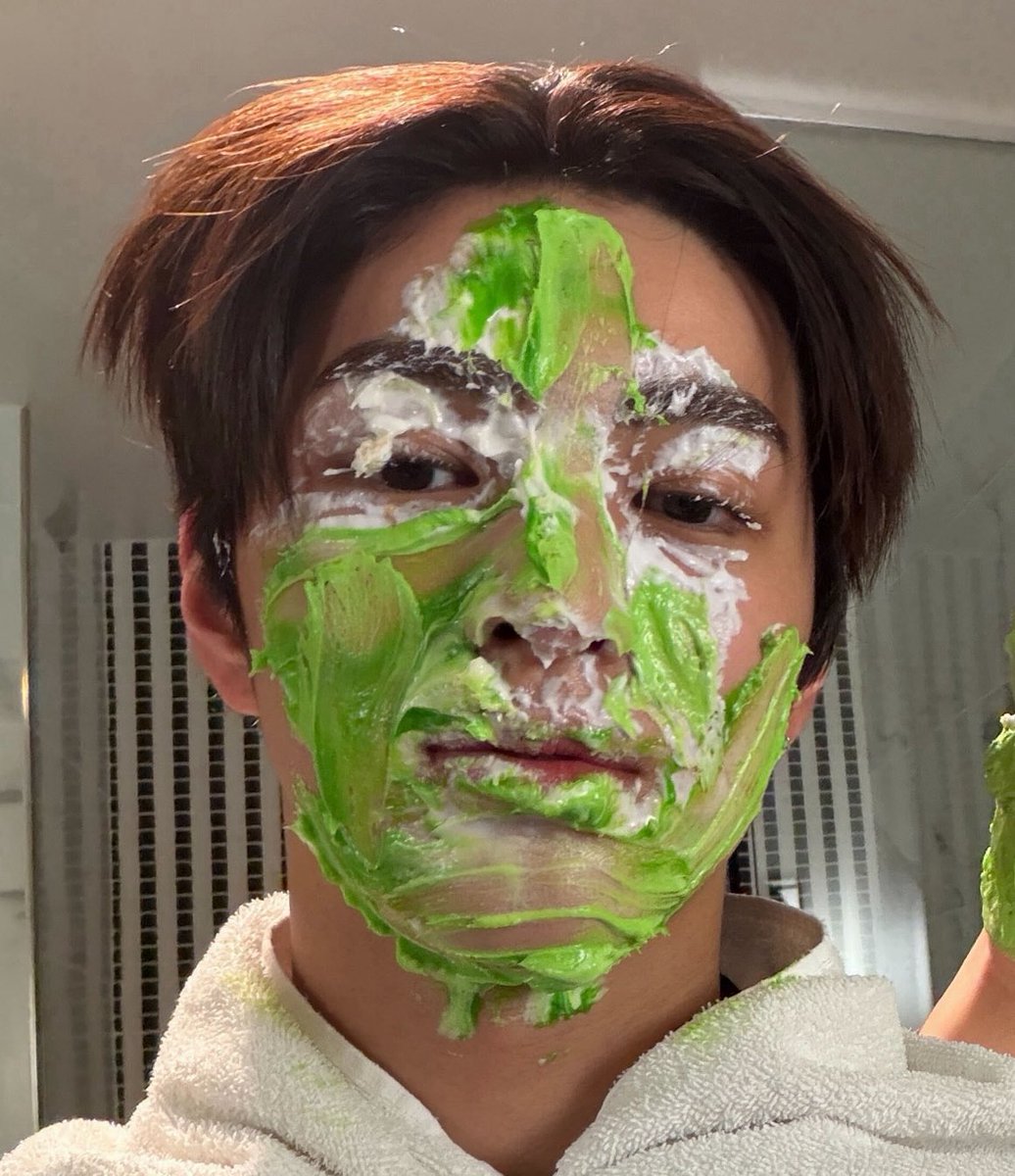ankeonhomi's tweet photo. 너 누군데 https://t.co/qqHbYyn2cl
