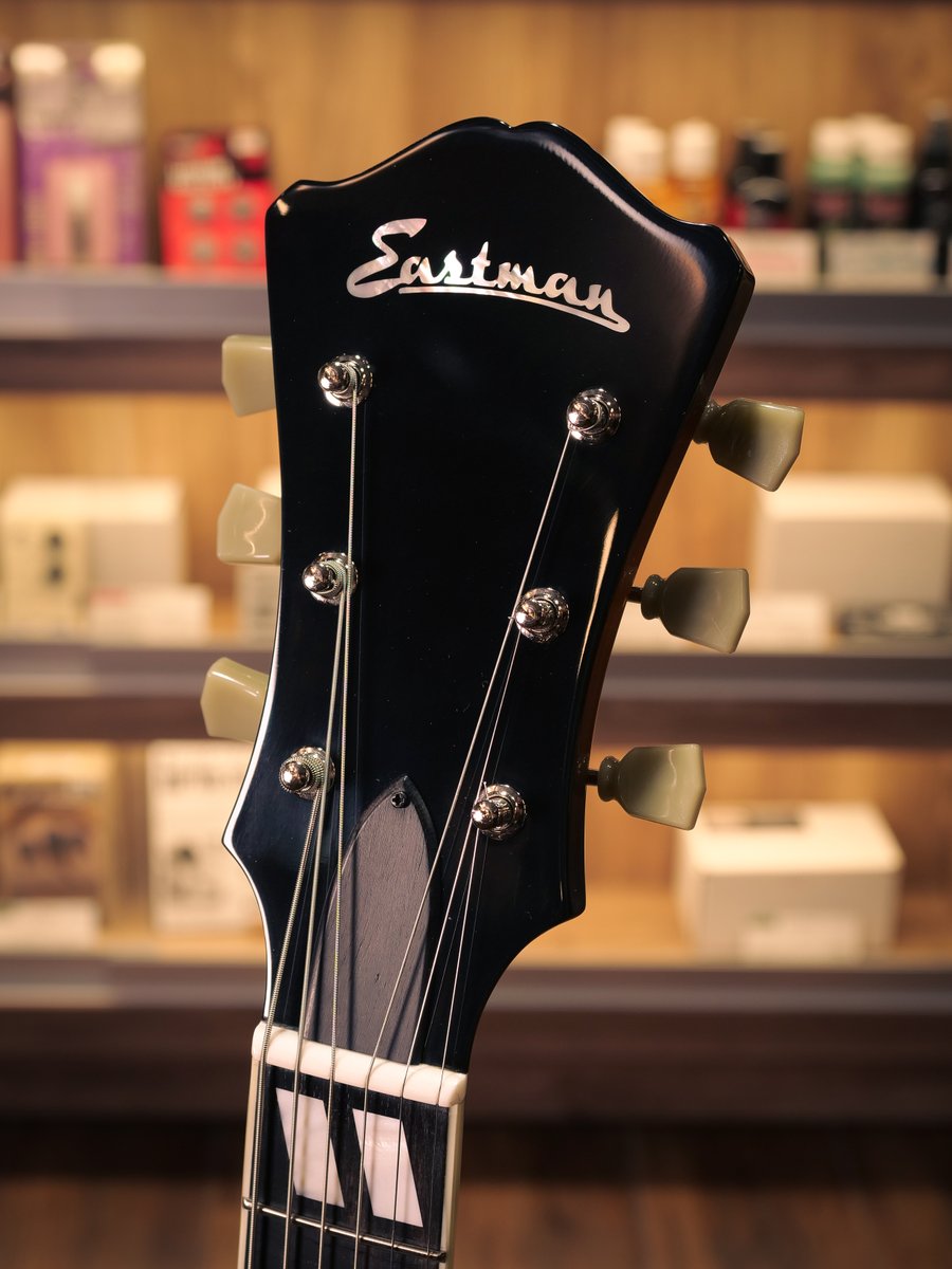 福岡店】Eastman:AR372CE Sunburst 本器は、EASTMANの正統派16インチ