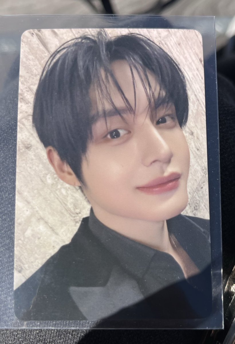 よしまる tweet media