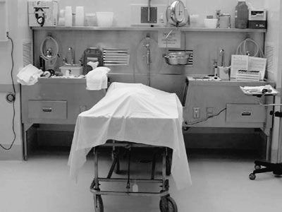 ️️ 

𝗛𝗲𝗮𝗹𝘁𝗵 𝗦𝗰𝗶𝗲𝗻𝗰𝗲𝘀 𝗔𝘂𝘁𝗵𝗼𝗿𝗶𝘁𝘆 (𝗛𝗦𝗔). 
𝘖𝘶𝘵𝘳𝘢𝘮 𝘙𝘰𝘢𝘥, 𝘚𝘪𝘯𝘨𝘢𝘱𝘶𝘳𝘢. 
Kam, 19 Feb 2026 ┃ 09:07 SGT. 

This morning I began performing an autopsy on a male corpse. I don't know why, but something felt strange.  

️️