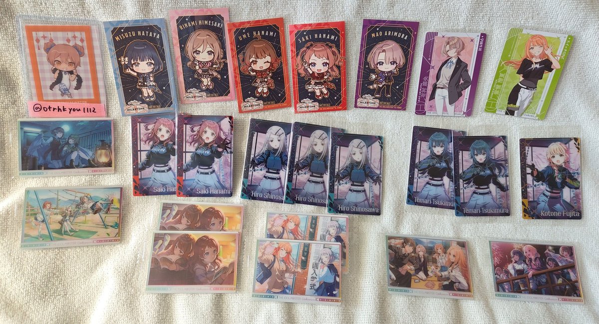 学園アイドルマスター 学マス 初星音楽祭 買取 譲渡 交換

【️求】 画像1、2枚目 
アクリルカード、チェキ風カード
星南、燕、リーリヤ 各1

【️譲】定価(＋送料) or 画像3枚目
※特典類はアクカと交換、カードダスとウエハースは複数:チェキorアクカと交換可◎

郵送、名古屋、音楽祭2日目手渡し