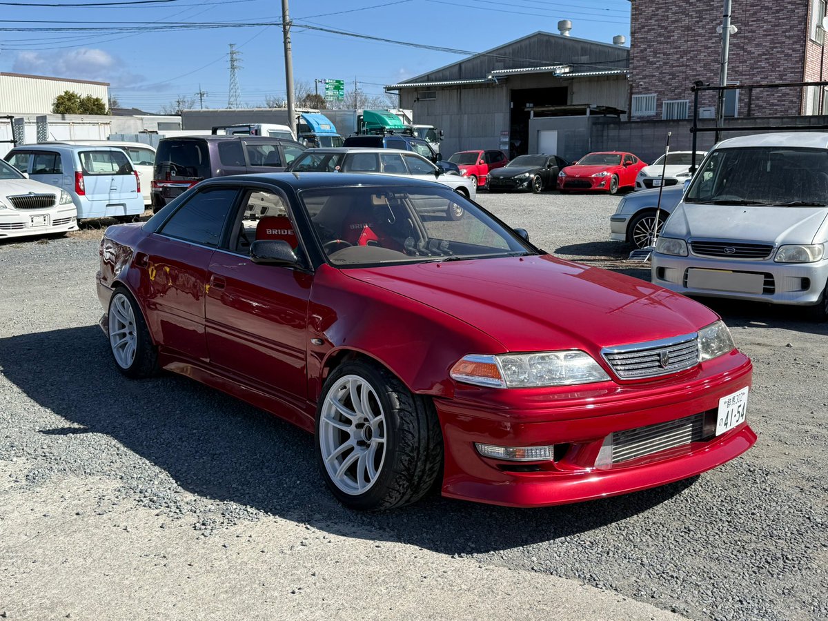 昼に見てもめっちゃいい色‼️ 所有してる車で初めてのオールペンだった