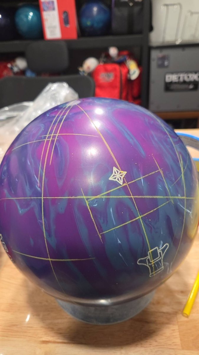 hi_sp_Bowling's tweet photo. 3ホールでウイングを削る場合はフレアの幅が狭くなる傾向があるでレイアウトとボールスペックは要注意に感じました。

2個レイアウト違いで開けました。
①4-3/4x3x3左
②5x5-1/4x4-1/4右
コンディション 川越ボウリングセンター
43f https://t.co/kOuHTxPJN5
