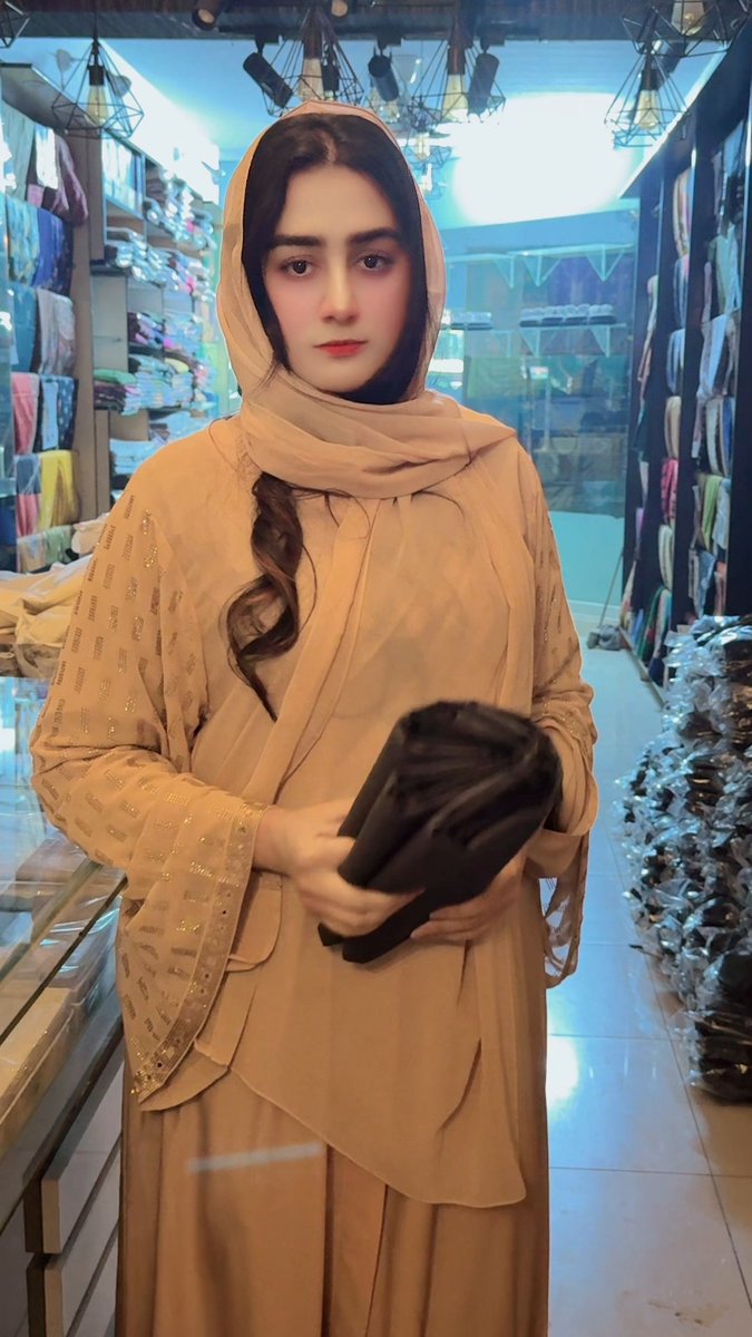 Samna Khan tweet media