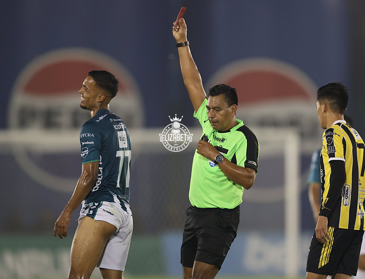 55’ ⏱️ | 🟥 Cartulina roja

➡️ Enrique Camargo

🥑 Antigua GFC

#Clausura2026 | #AntiguaAurora