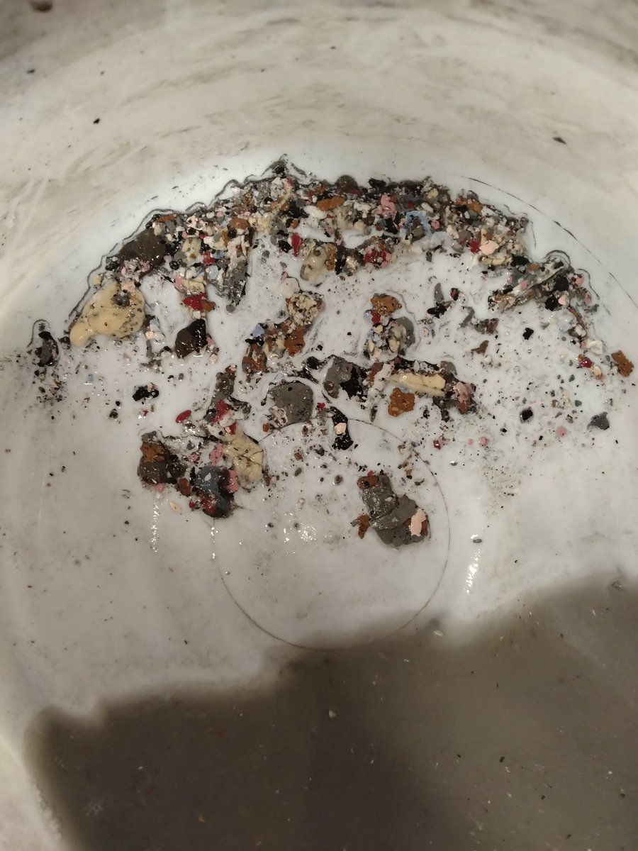 月の小石チョコ