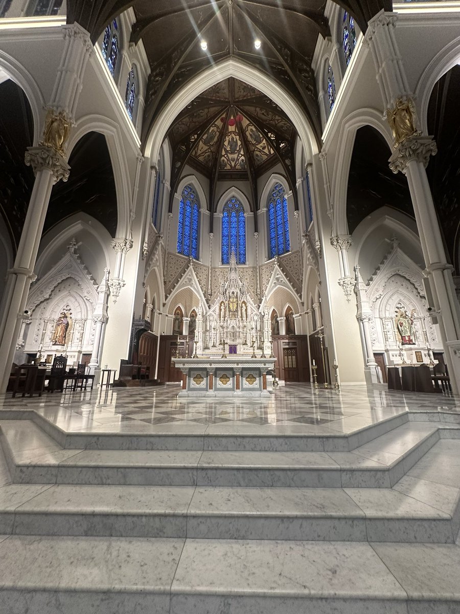 MartinaCurtin's tweet photo. Day 49 #100daysofwalking 
A stop by the Cathedral of the Holy Cross on this Ash Wednesday.
#ashwednesday #ahes #lent #bekind
@NewstalkFM @NTBreakfast https://t.co/ZICk63Me3a