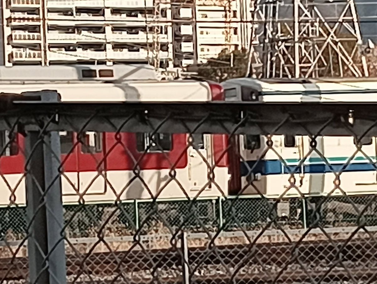 SakO04517305's tweet image. #加藤真樹子 さん、#odore の皆様、お聴きの皆様、こんにちは。今日も宜しくお願い致します。#UpBeat #アップビート #FM802 ／#ve77 #x17 #グラフロ